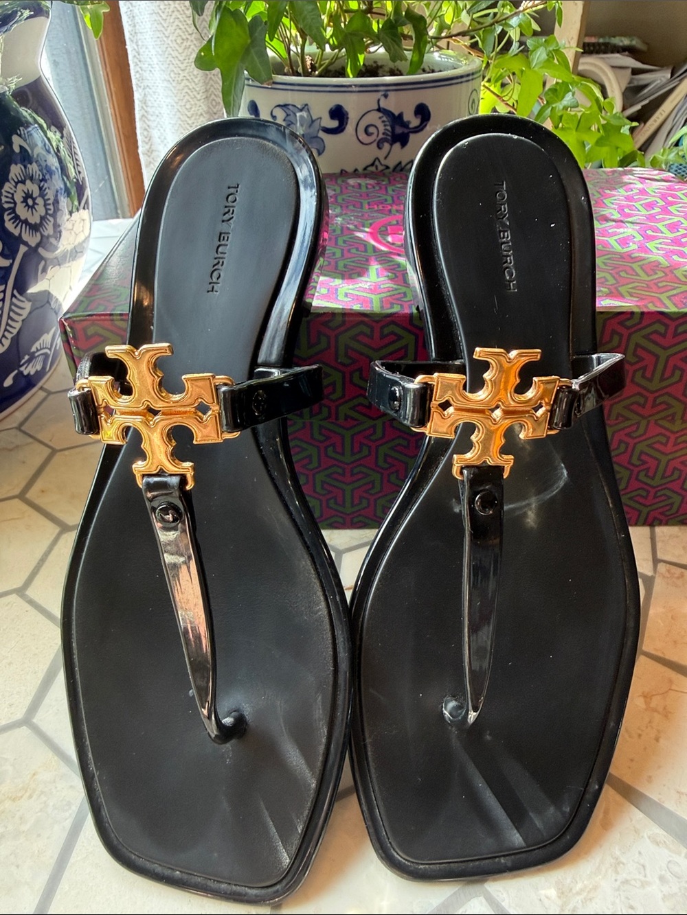 🖤⭐️🖤 Tory Burch Roxanne Jelly Sandals